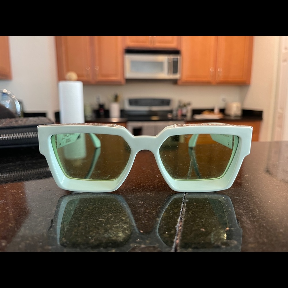 Millionaire glasses Louis vuitton